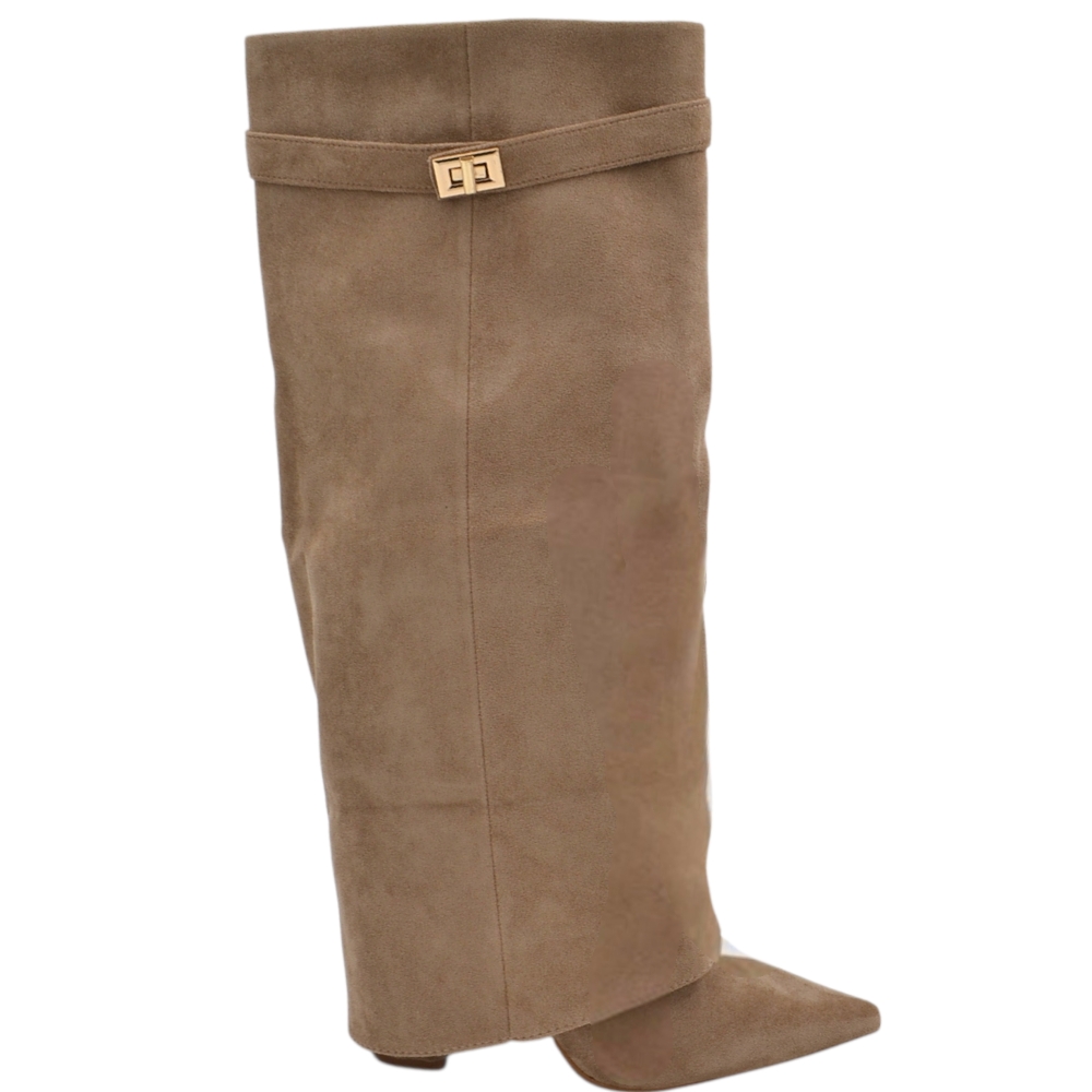 Stivali donna al ginocchio shark a punta in camoscio beige risvolto gancio oro tacco largo 10 zip interna nascosta