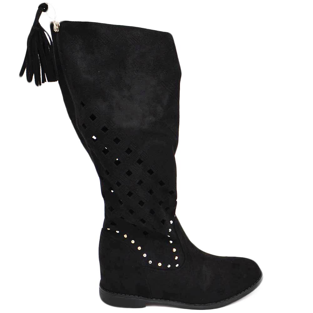 Stivali donna estivi alti scamosciati nero morbidi con zeppa para interna traforati con zip e frange retro moda