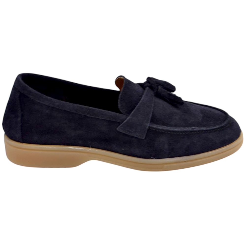 Mocassino uomo in vera pelle scamosciata da barca blu con nappina suola in gomma crepe sottile handmade in Italy 