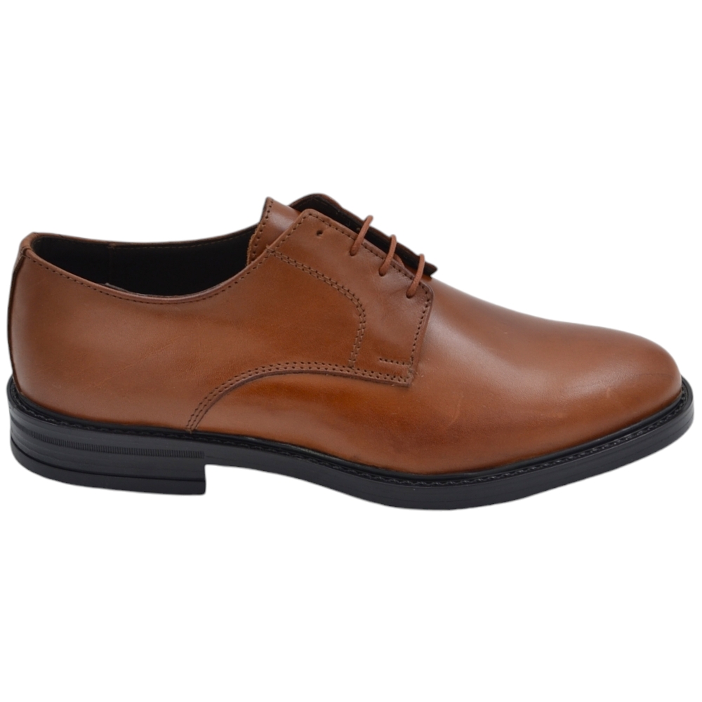 Scarpa stringata uomo liscia cuoio in vera pelle opaca fondo sottile gomma antiscivolo lacci cerati comoda elegante