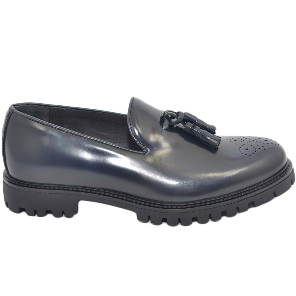 Scarpe uomo mocassino classico con bon bon vera pelle abrasivata blu con fondo gomma roccia ziglinato handmade in italy