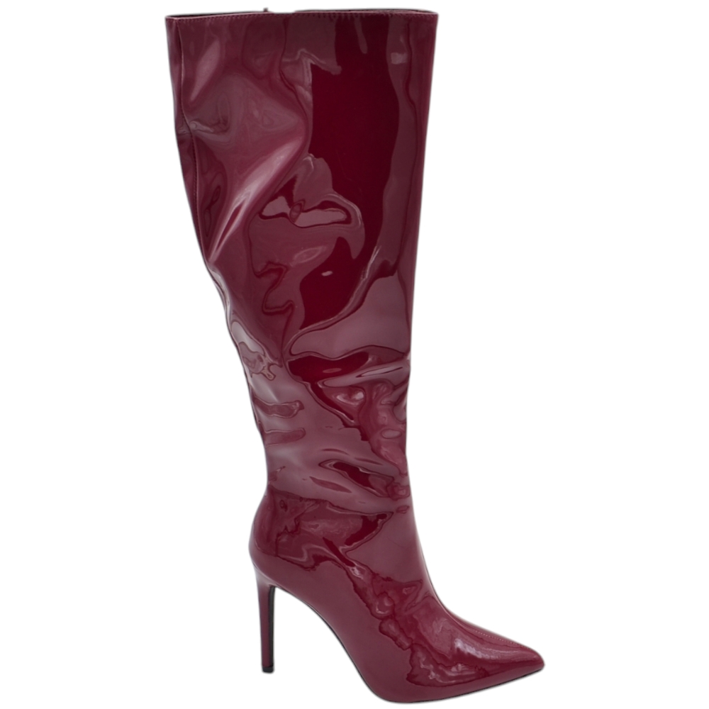 Stivale alto donna bordeaux a punta lucido vernice effetto calzino con tacco a spillo sottile 12 cm aderente zip moda.