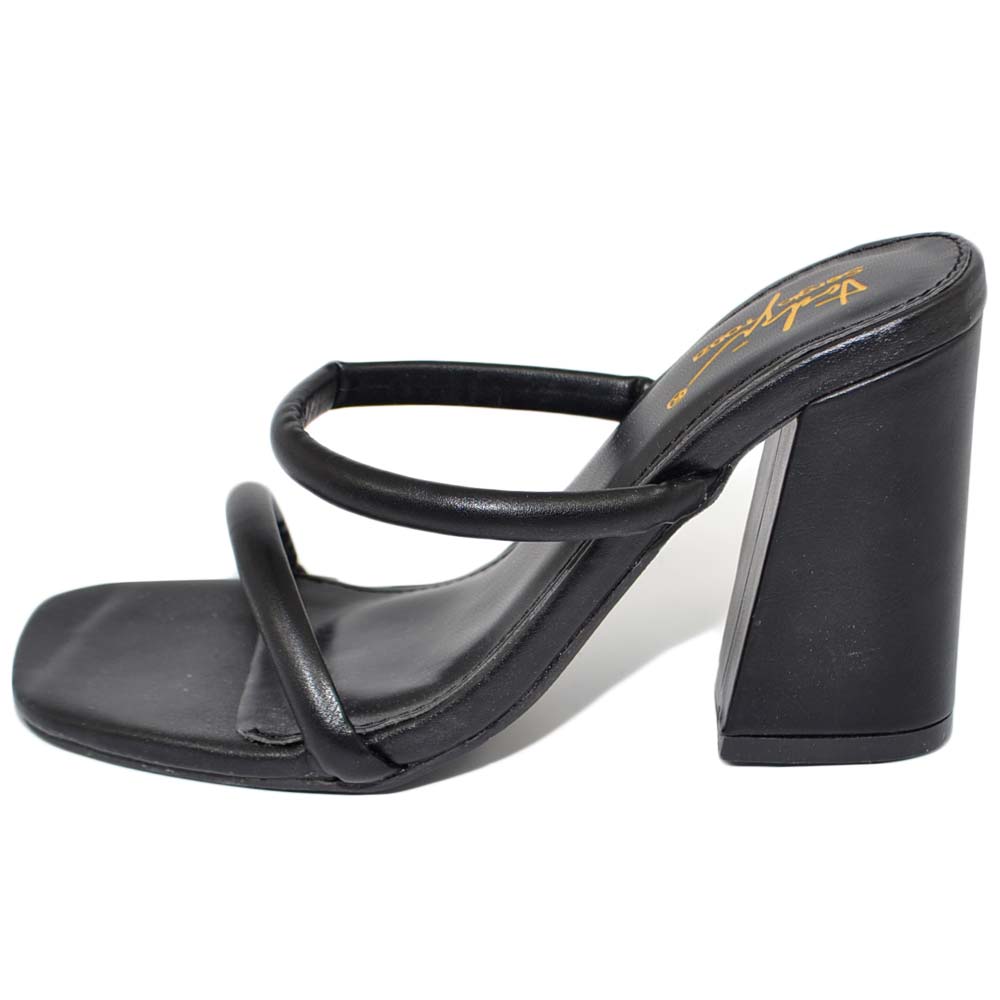 Sandalo donna sabot nero a punta quadrata due fasce morbide