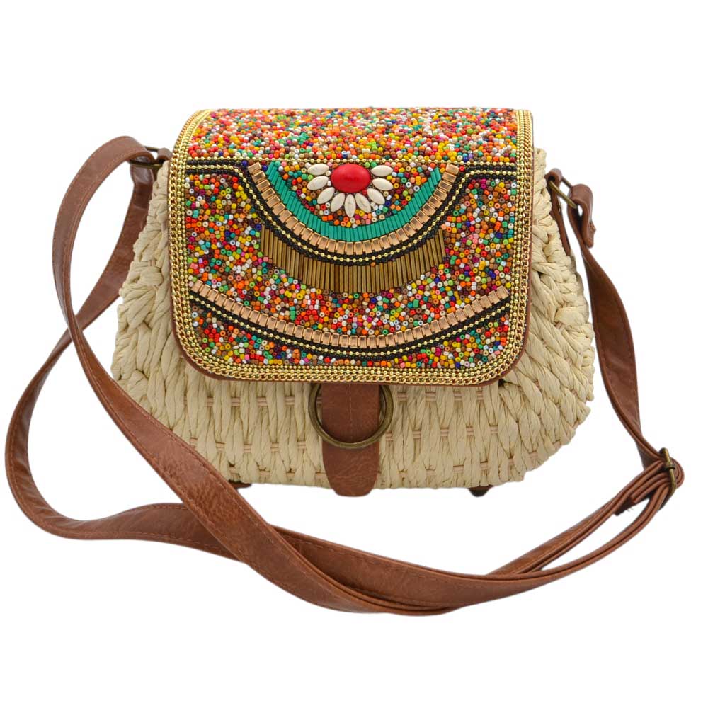 Borsa a Tracolla Boho Chic in Paglia Intrecciata con Flap Etnico a Perline Multicolore
