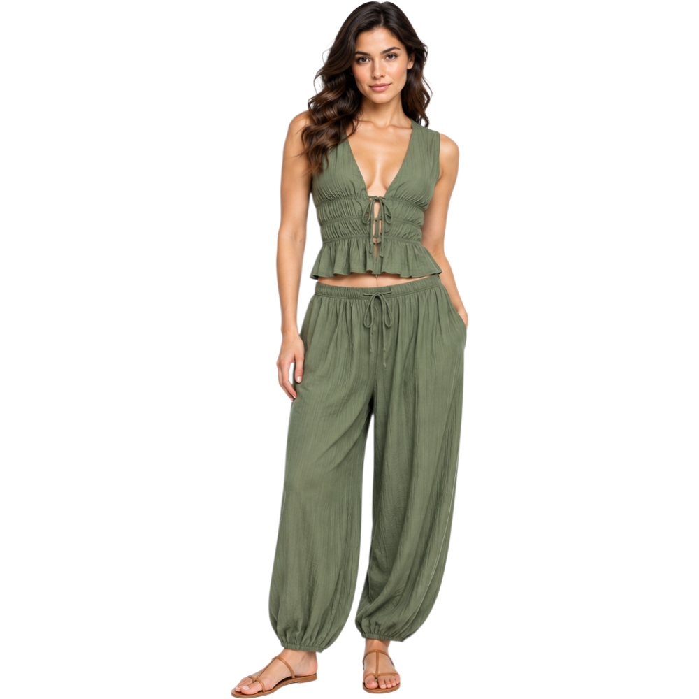 Completo Donna Verde Salvia con Top Crop e Pantaloni Morbidi.