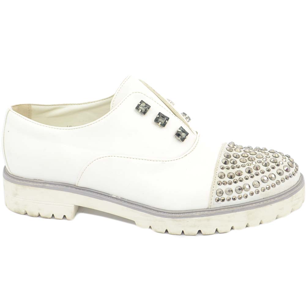 Scarpe francesina donna bianche senza lacci con borchie e strass in punta punta tonda vintage gomma comfort linea basic
