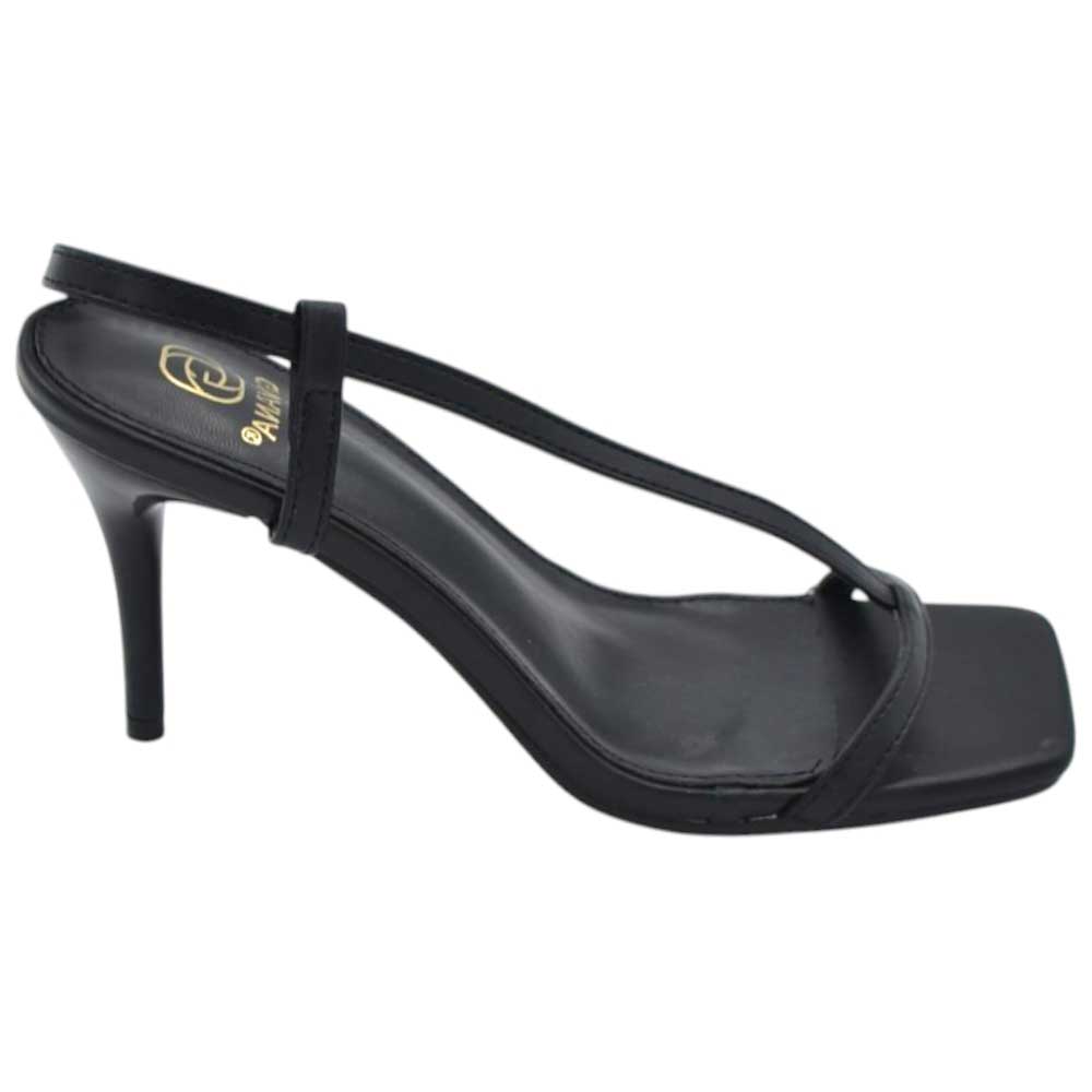 Sandalo tacco donna in pelle nera opaca fasce sottili chiusura regolabile alla caviglia tacco sottile 8 cm.