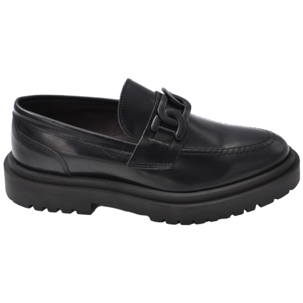 Mocassini uomo college con catena nera in vera pelle abrasivata nera spazzolato fondo gomma alto nero 4,5 cm