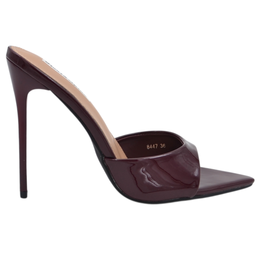 Sabot donna in pellame lucido bordeaux senza chiusura con punta e tacco stiletto 13 cm.