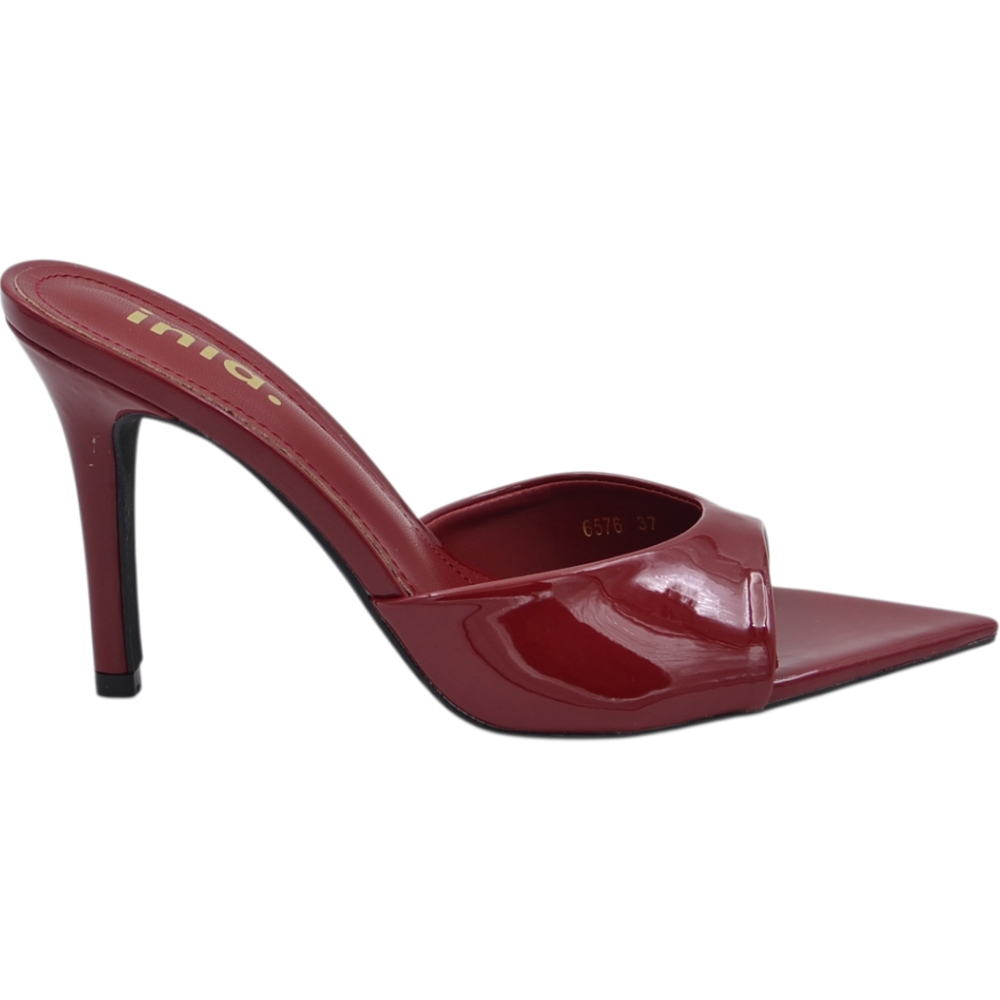 Sabot donna in pellame lucido Bordeaux senza chiusura con punta e tacco stiletto 11 cm.