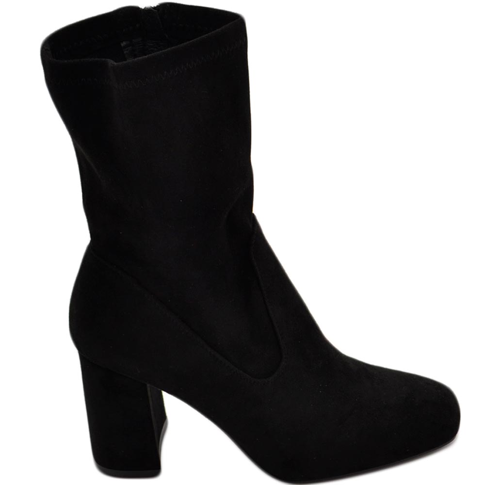 Stivaletti alti donna nero camoscio a punta tonda tacco quadrato taglio simmetrico zip moda glamour tendenza