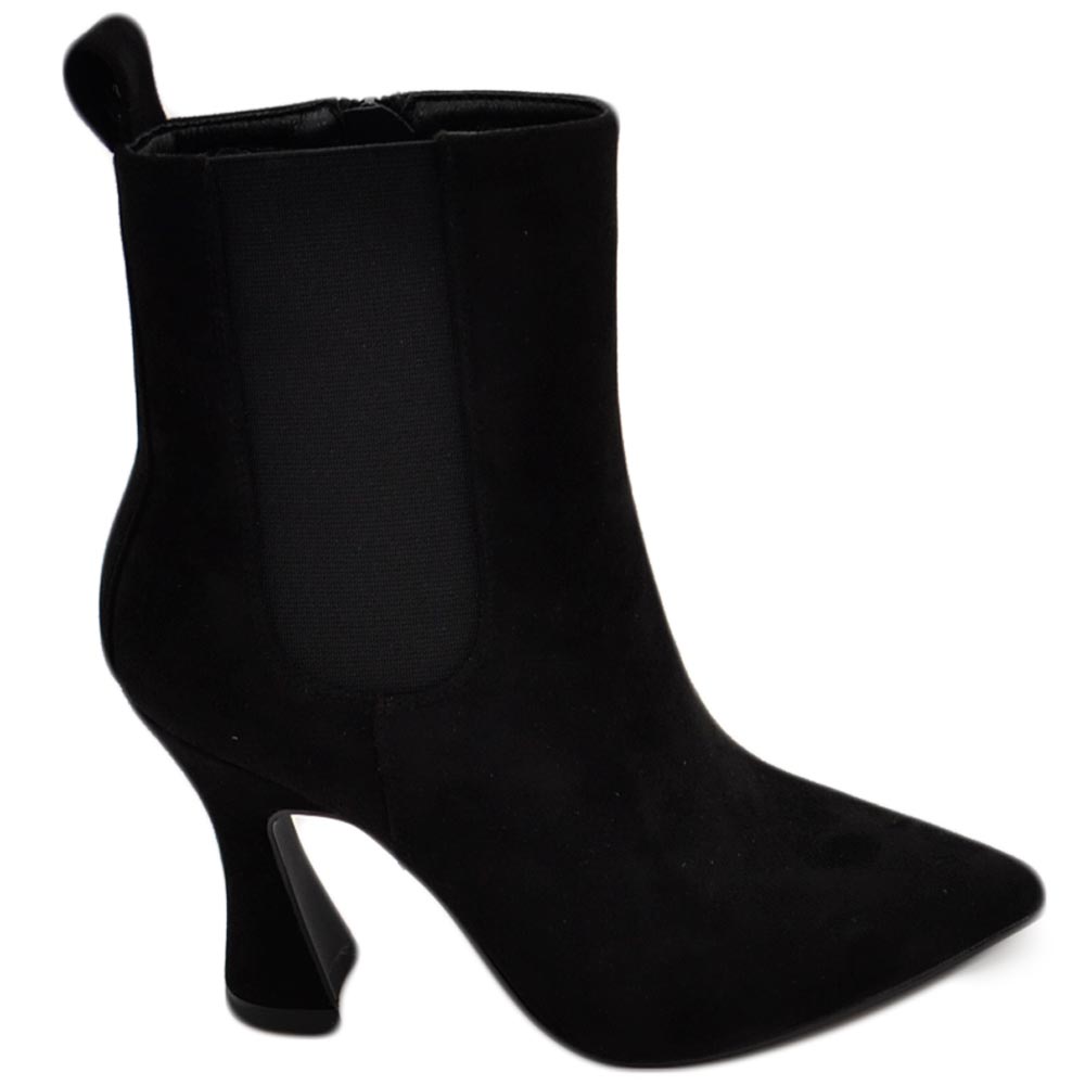 Tronchetto stivaletto chelsea nero camoscio a punta donna con tacco comodo 6 cm elastico laterale e zip alla caviglia