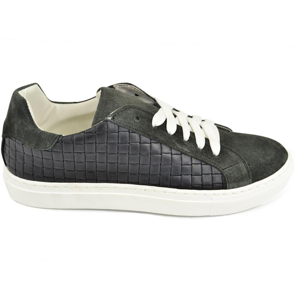 Scarpa sneakers uomo nera vera pelle lacci e intreccio laterale linea comfort fondo gomma sportiva moda casual.