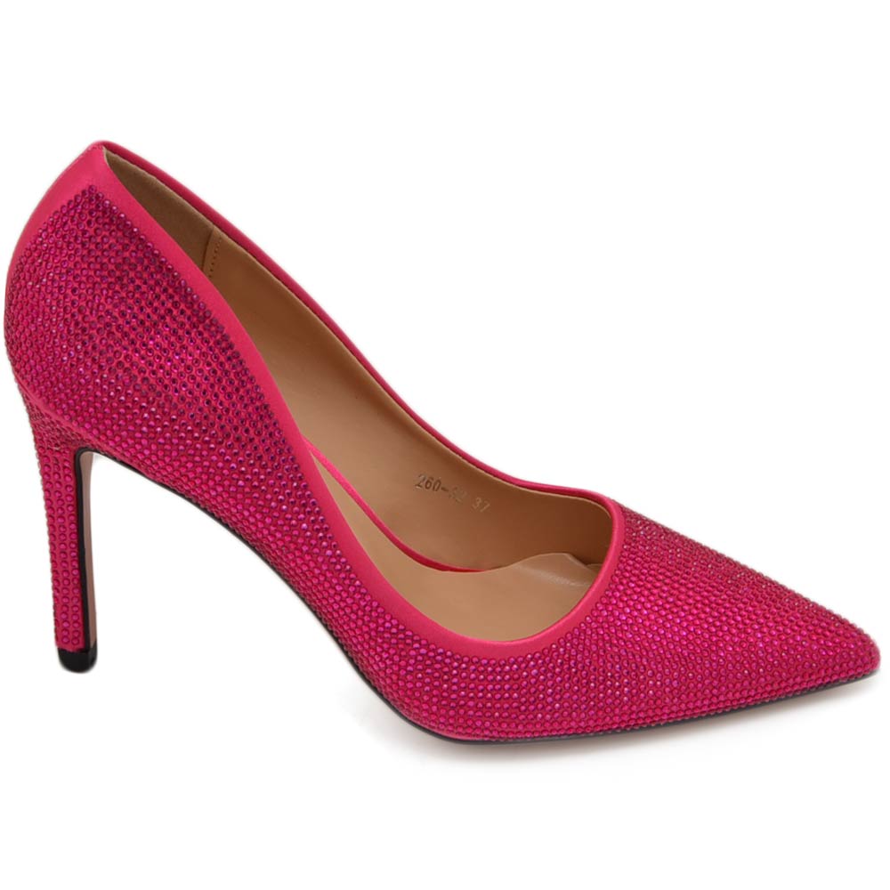 Scarpe decollete donna in raso fucsia a punta completamente ricoperto di strass tinta unita tacco spillo 12 elegante.