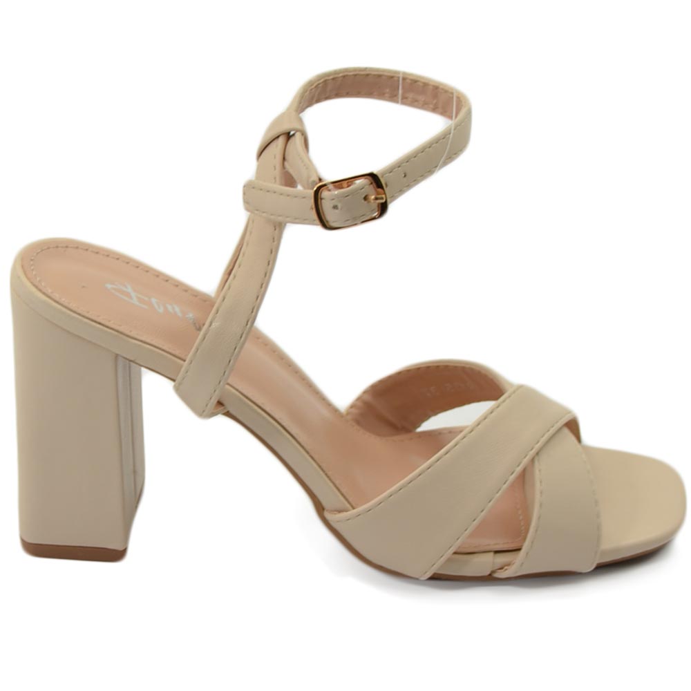 Sandalo donna nude beige  con tacco comodo largo 9 cm fasce comode intrecciate cinturino alla caviglia cerimonia evento.