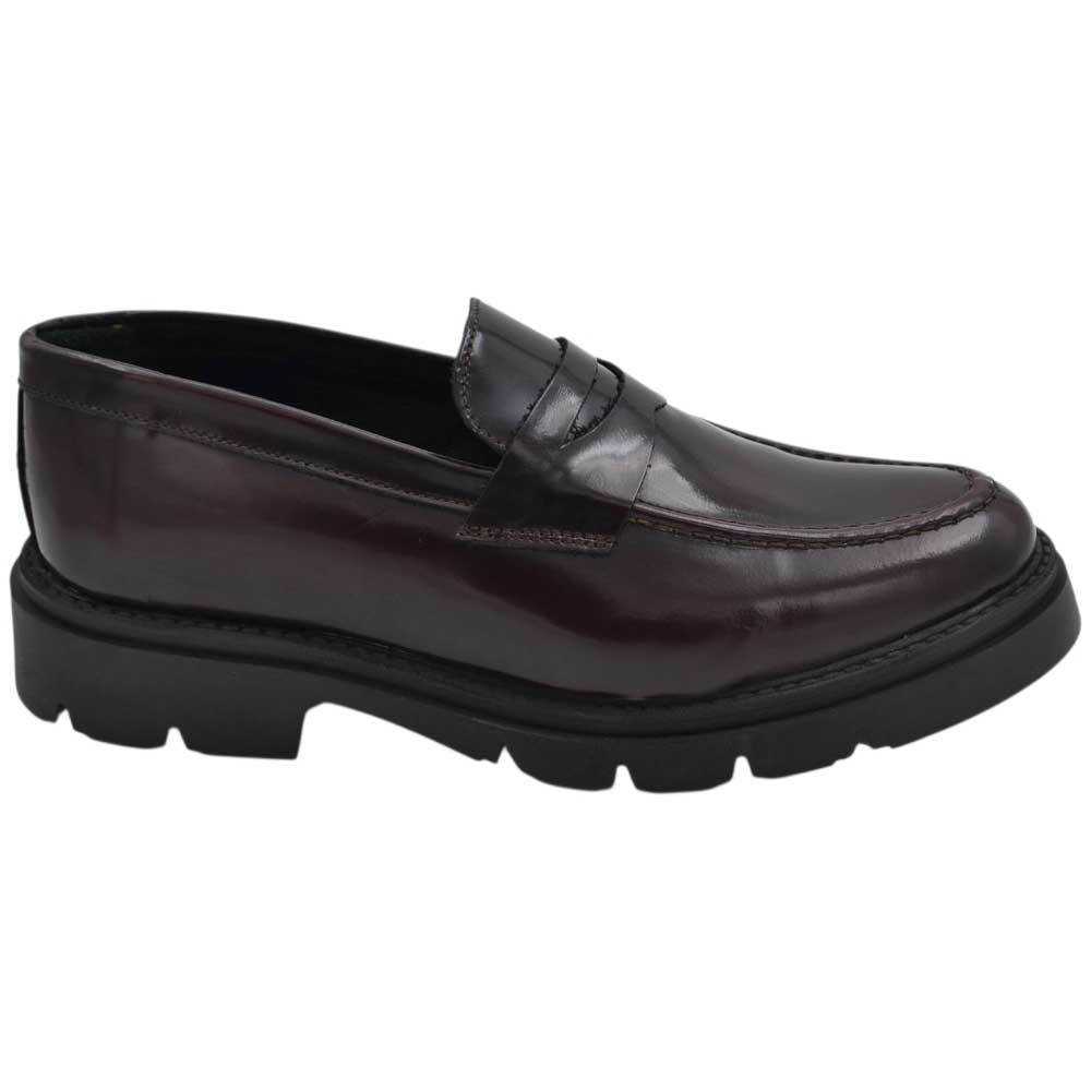 Scarpe uomo mocassino con bendina bordeaux spazzolato in vera pelle abrasivato business fondo gomma roccia alto.