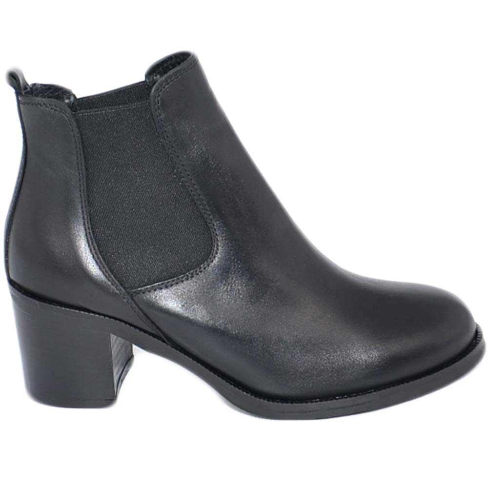 Tronchetto donna in vera pelle nero con elastico a punta tonda e tacco basso comodo Beatles fatte a mano