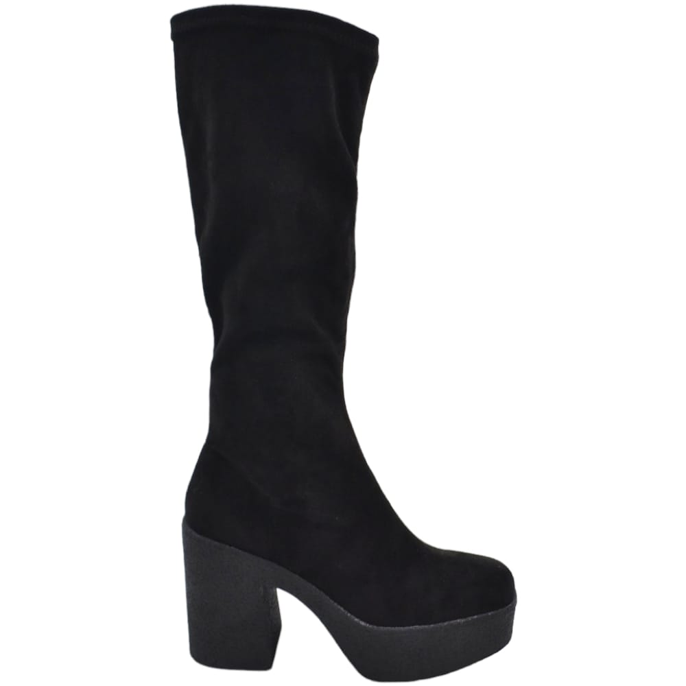 Stivali donna in camoscio nero punta quadrata tacco 8cm plateau zeppa 3cm zip al polpaccio effetto calzino aderente.