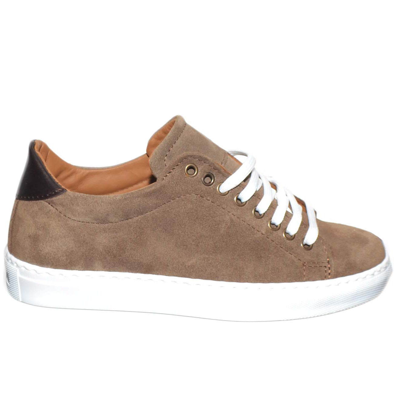 Sneaker bassa uomo in vera pelle scamosciata tortora e marrone interno vera pelle morbida cuoio fatte a mano in italia