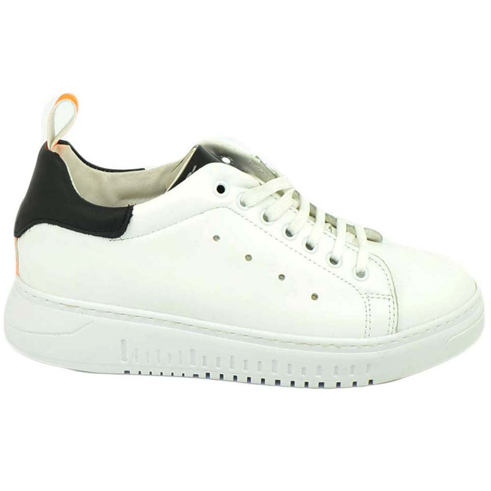 Sneakers scarpa bassa uomo bianca con fortino arancio fluo e nero reflex fondo army bianco moda vera pelle made in italy
