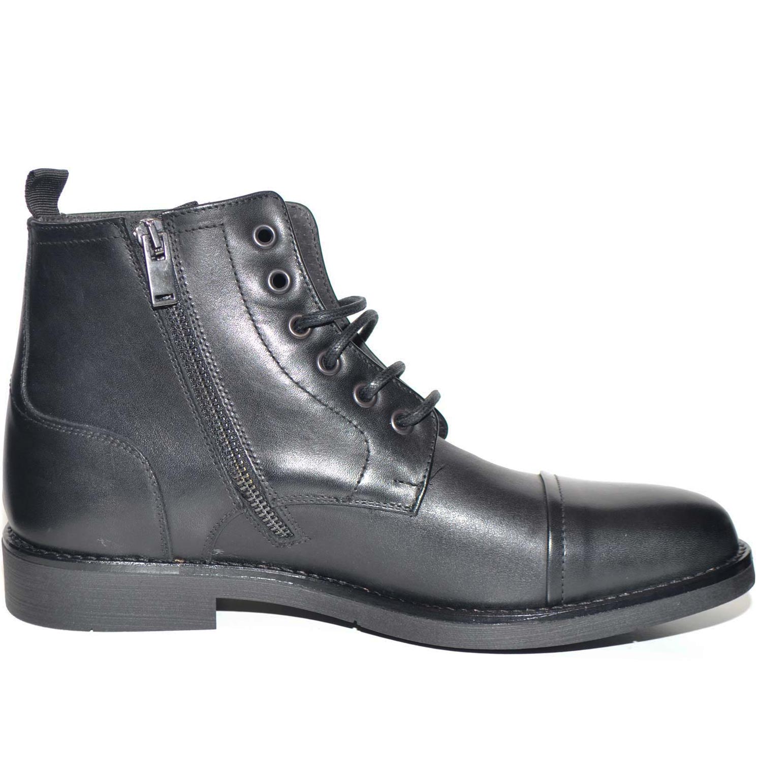Anfibio vintage in vera pelle nero spazzolato fondo gomma lacci in tinta chiusura con zip moda tendenza handmade