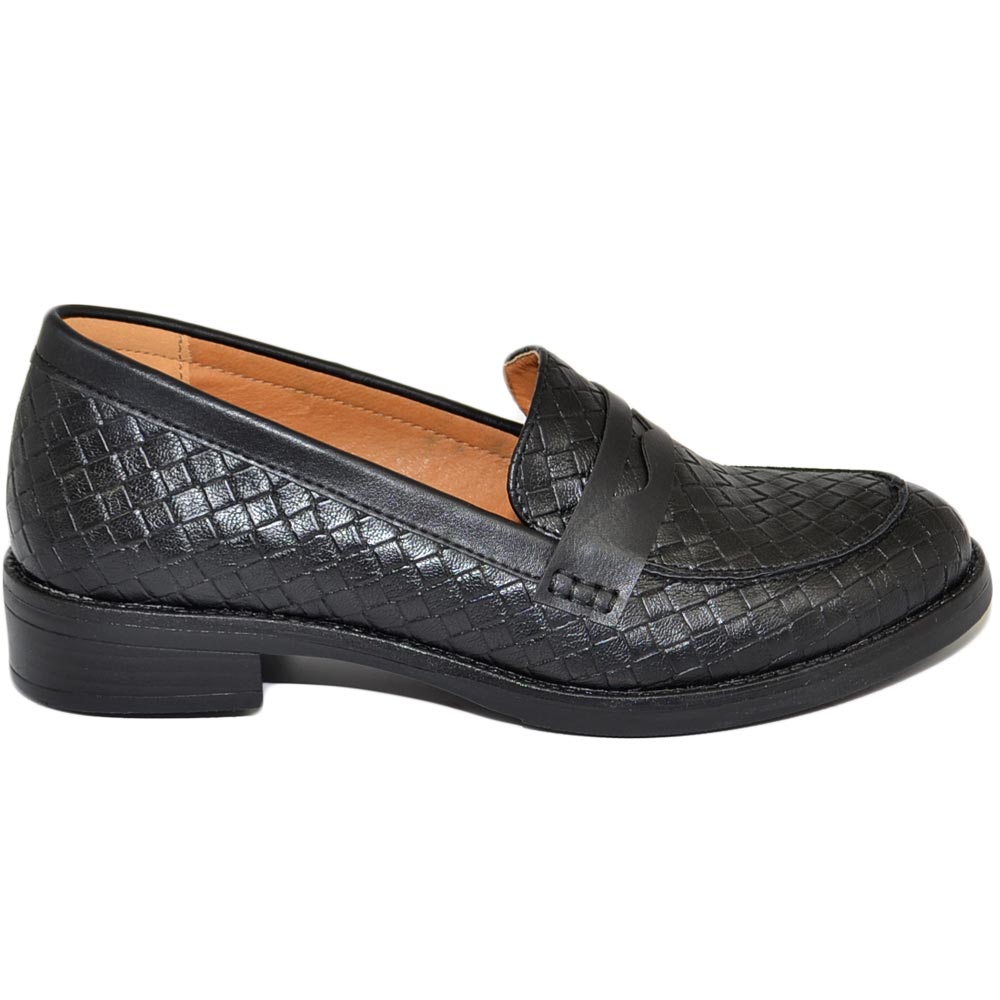 Mocassini donna college nero pelle intrecciata bendina suola in gomma light antiscivolo moda tendenza.
