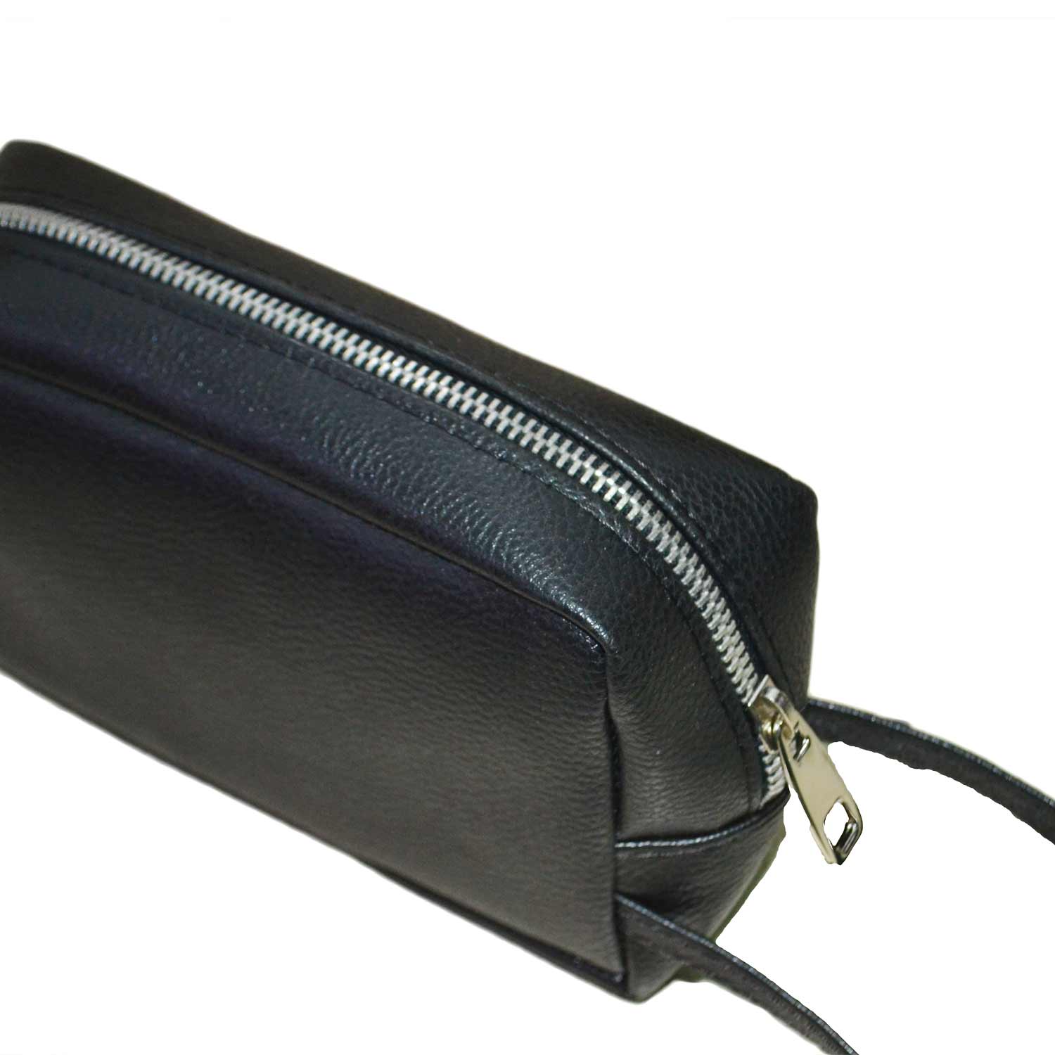 County of Milan pochette uomo in ecopelle con zip nero