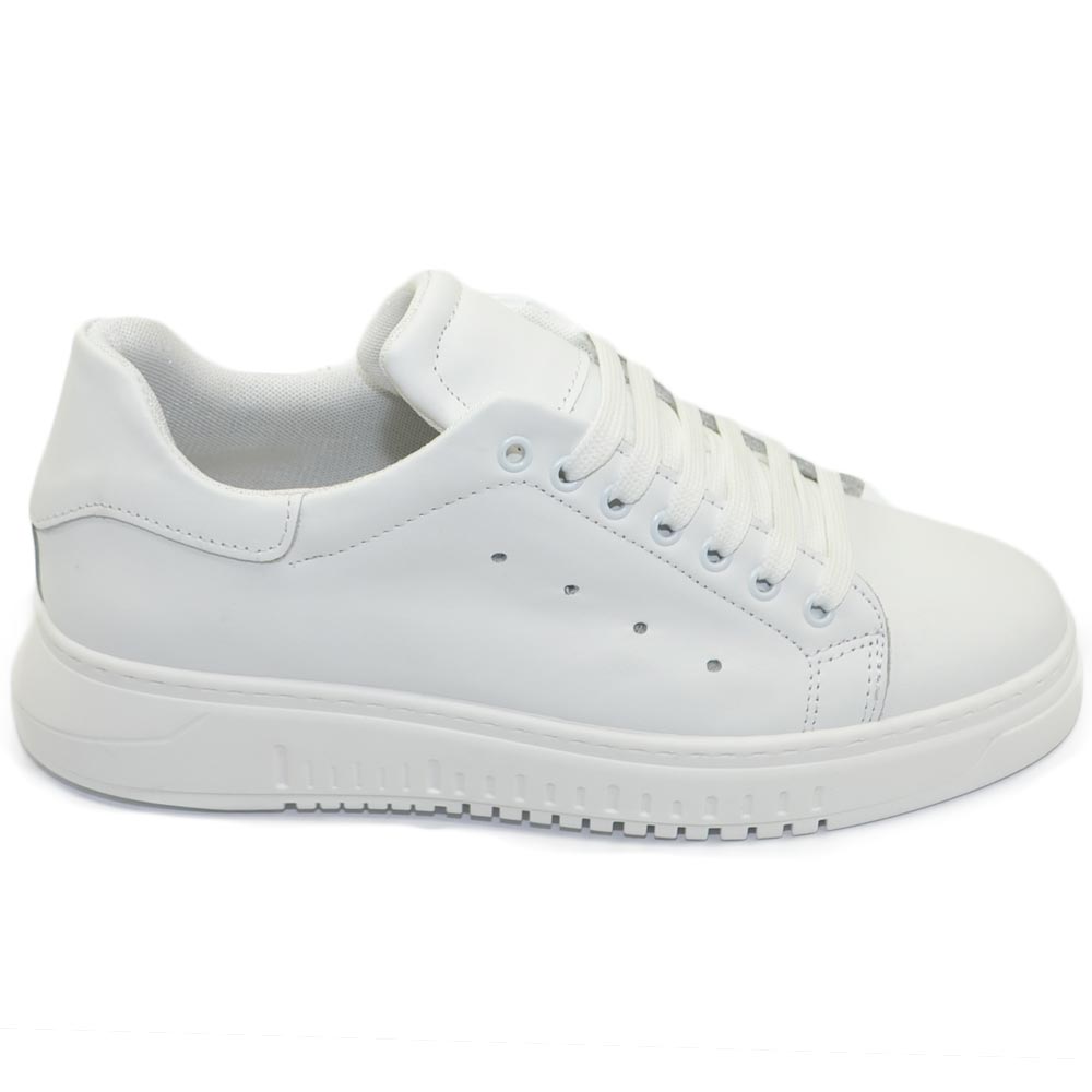 Sneakers bassa uomo bianca in vera pelle riporto bianco e lacci in tinta fondo army bianco moda uomo made in italy