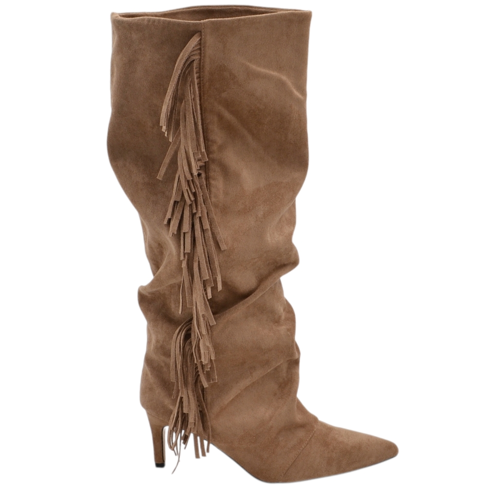 Stivale alto slouchy camoscio beige donna linea Basic con tacco a spillo kitten 3 cm gambale over a punta zip frange