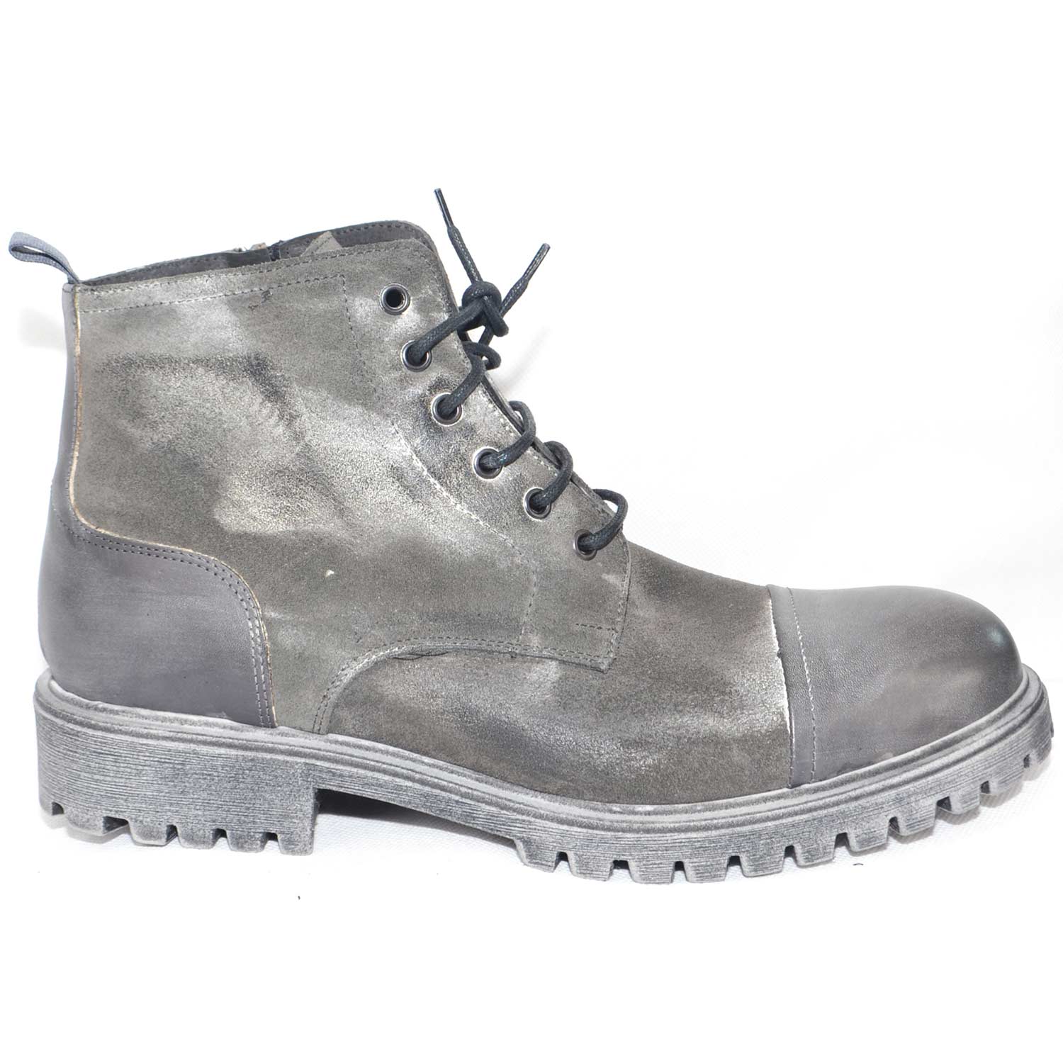 Calzature uomo anfibio vera pelle scamosciata e crust grigio effetto vintage fondo roccia antiscivolo