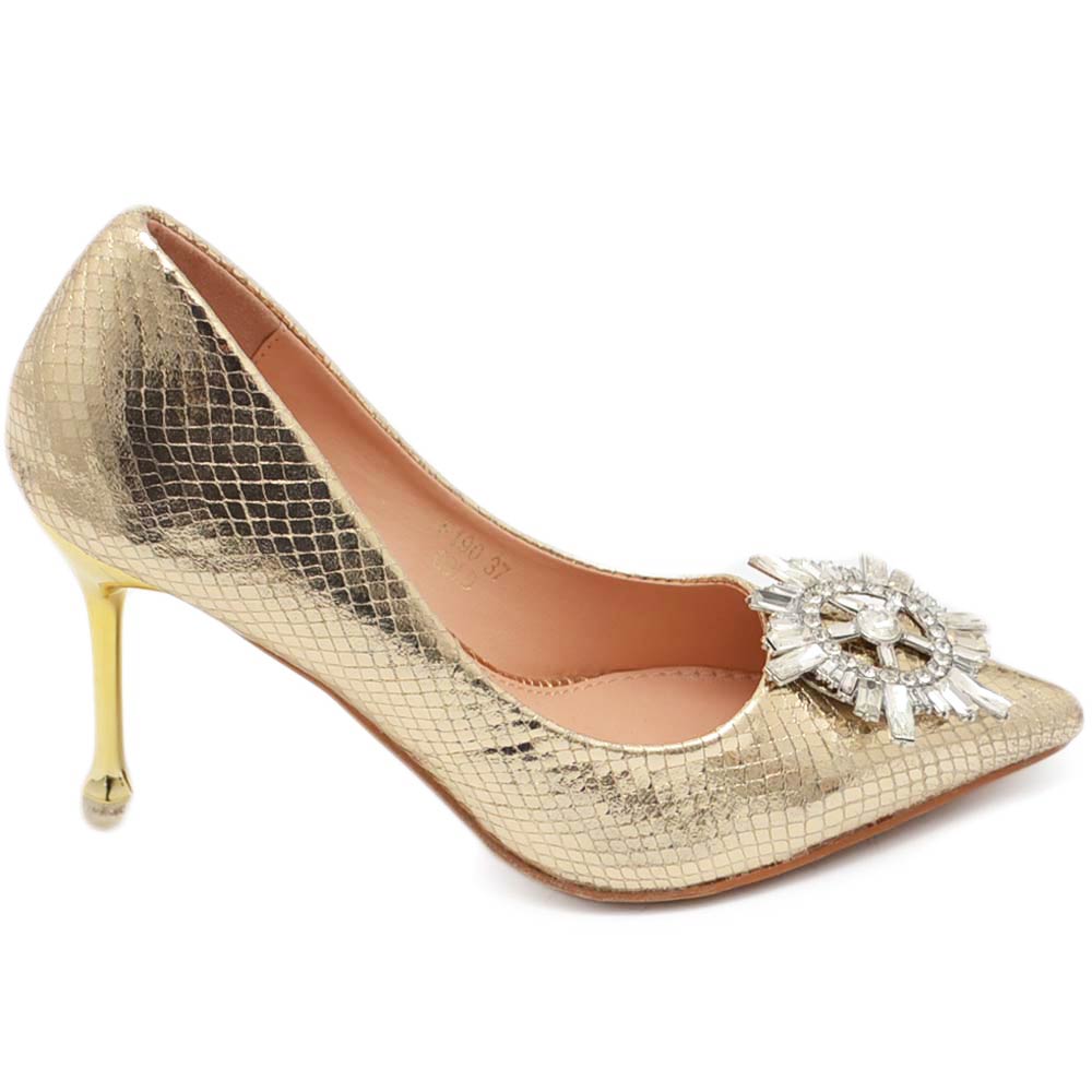 Decolette' scarpa donna in laminato lucido cocco oro gioiello spilla bussola argento in punta tacco sottile 12 cm.