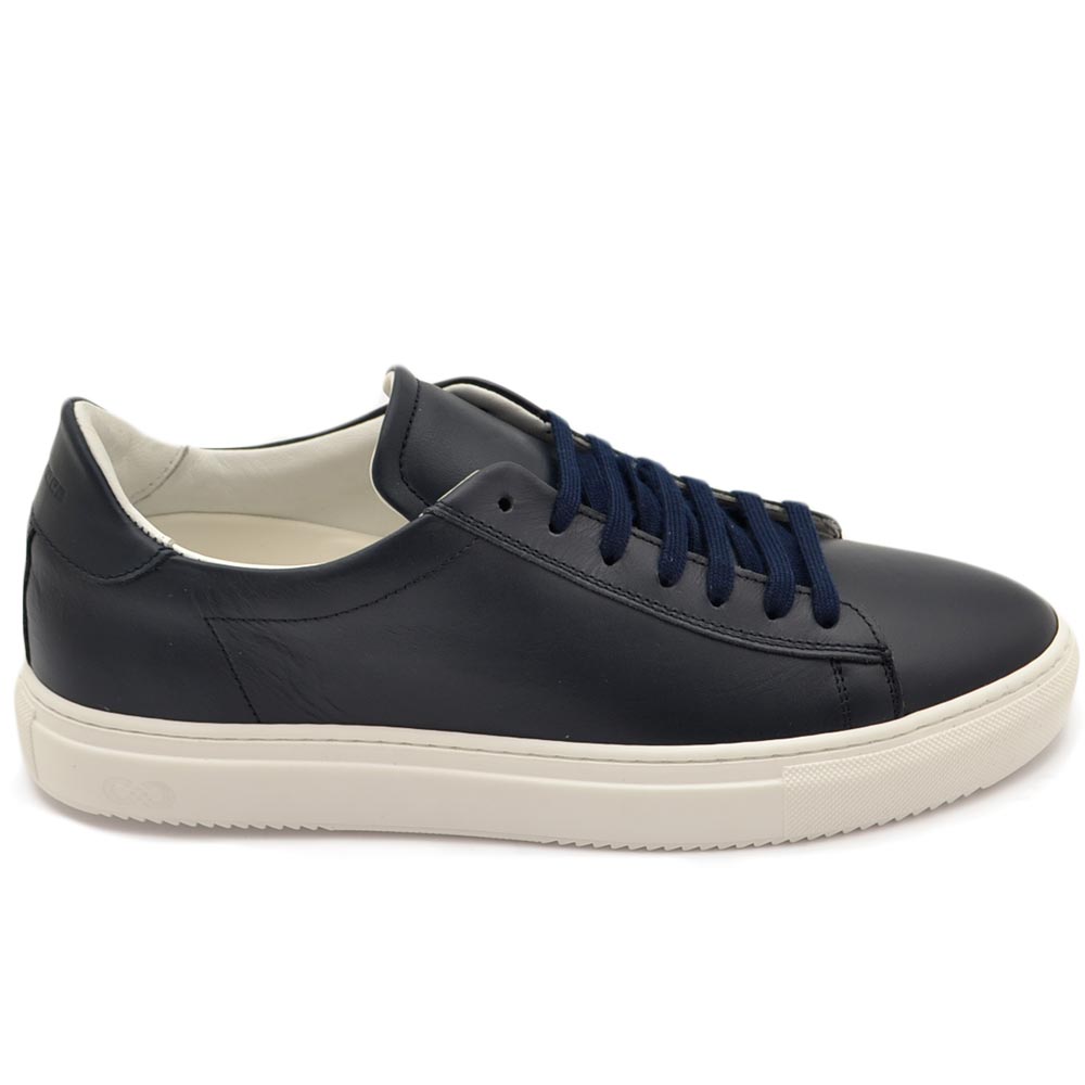 Scarpe sneakers uomo casual in vera pelle di nappa blu basic con suola comfort pieghevole made in Italy.