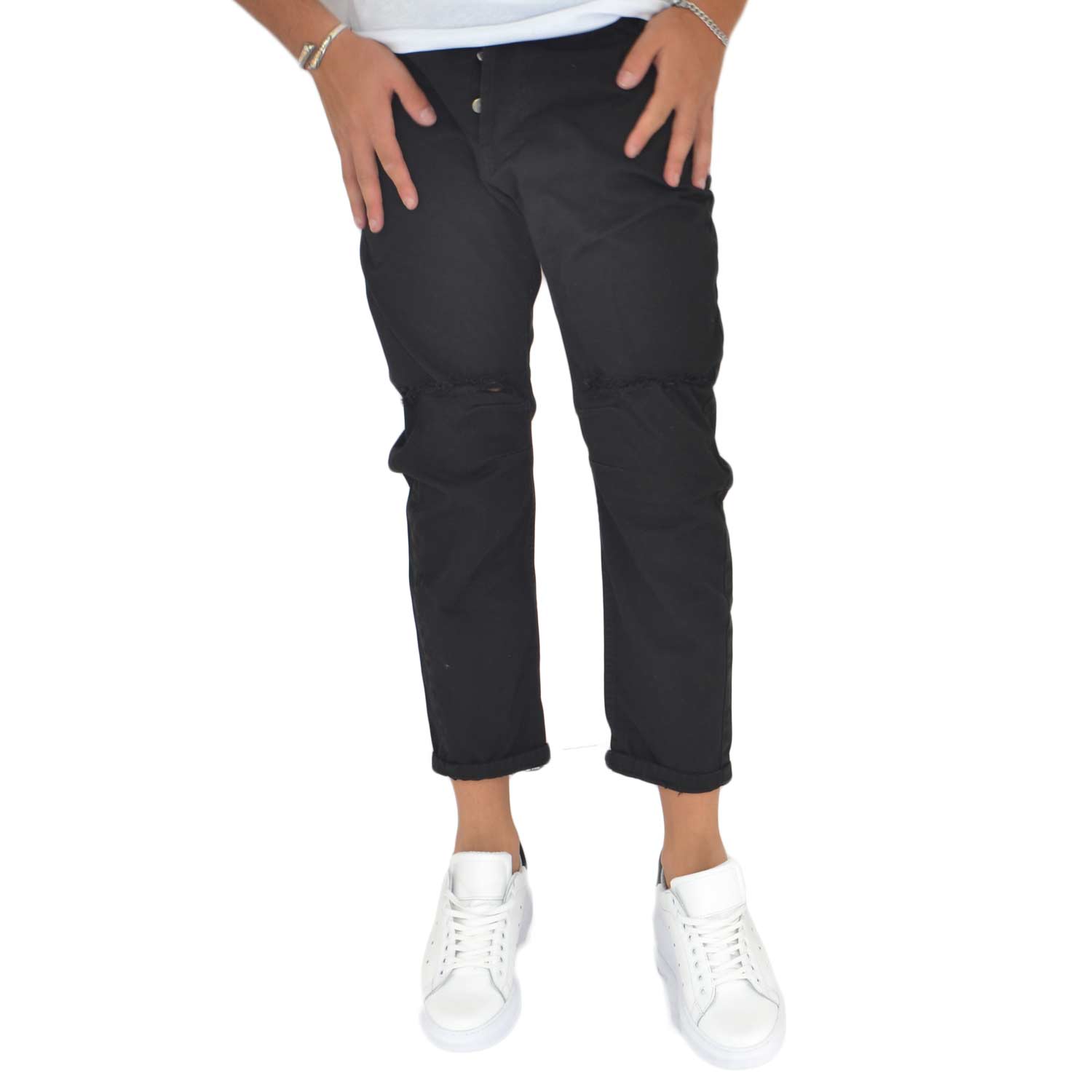Pantaloni Jeans nero denim biker. Skinny fit.Chiusura con bottoni