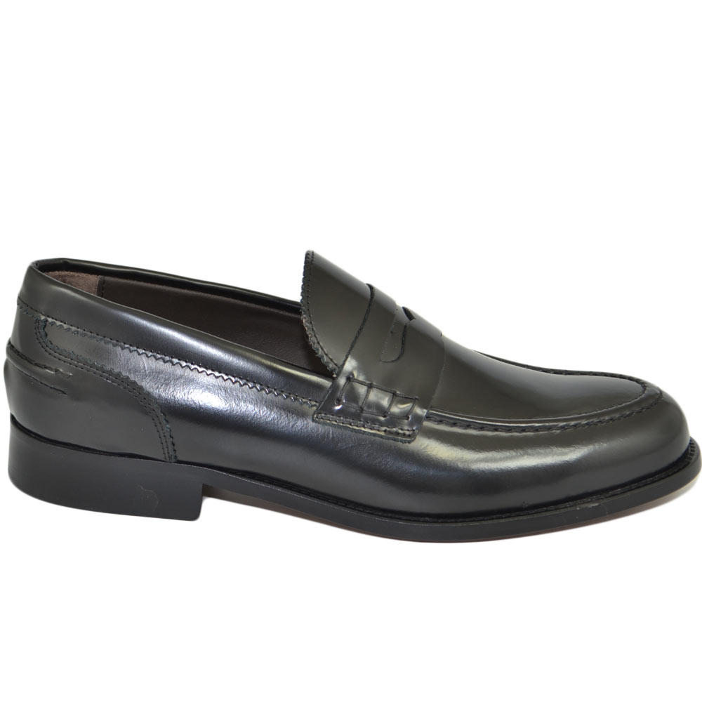 Mocassini LS Luisantiago di colore nero in vera pelle di nappa abrasivata a mano con cuciture college in rilievo 