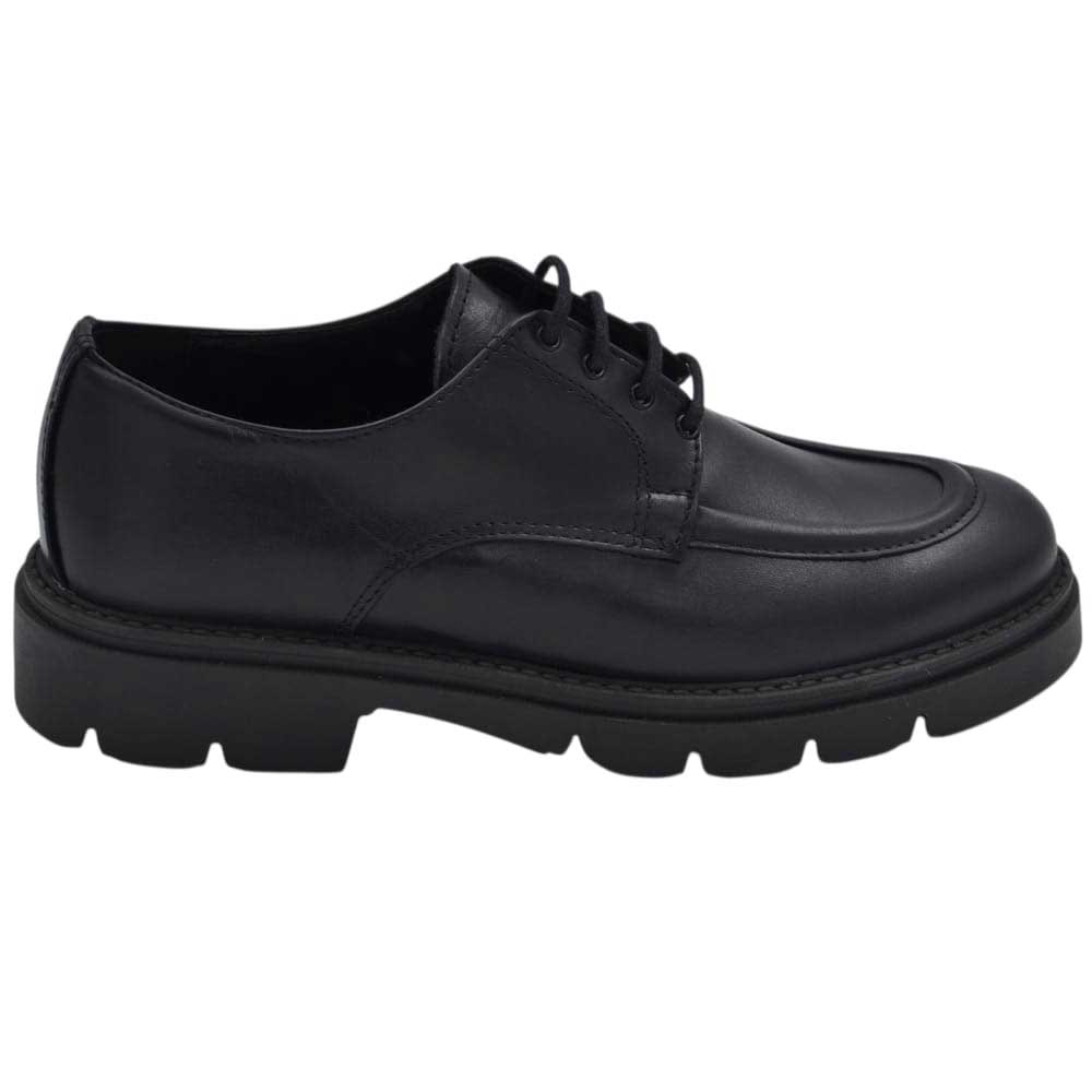 Scarpa uomo derby stringata pelle nero spazzolato cucitura in punta fondo gomma cucito handmade.