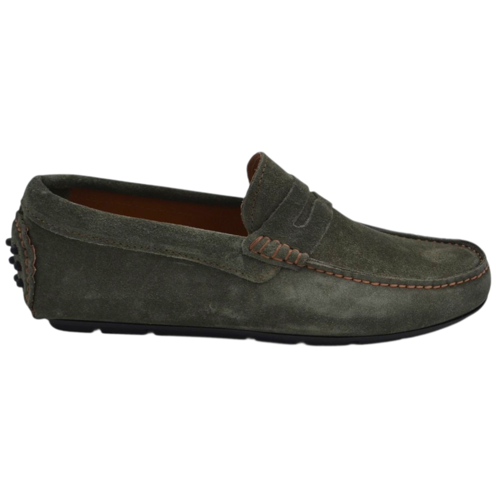 Scarpe uomo mocassino in vera pelle camoscio verde militare con bendina suola in gomma piatta elegante.
