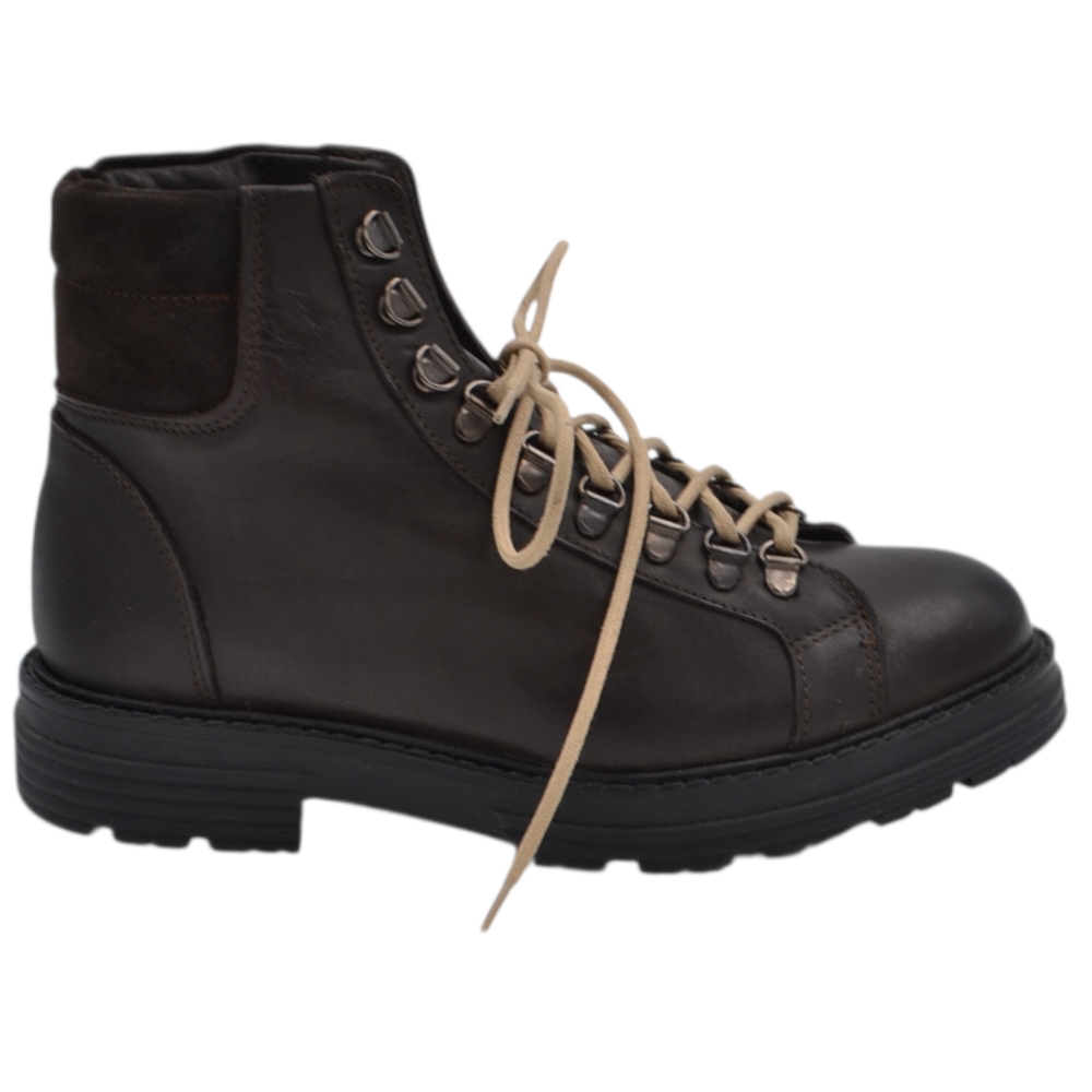 Anfibio stringato uomo in vera pelle marrone con fondo roccia 3cm lacci a contrasto occhielli metallici inserto camoscio.