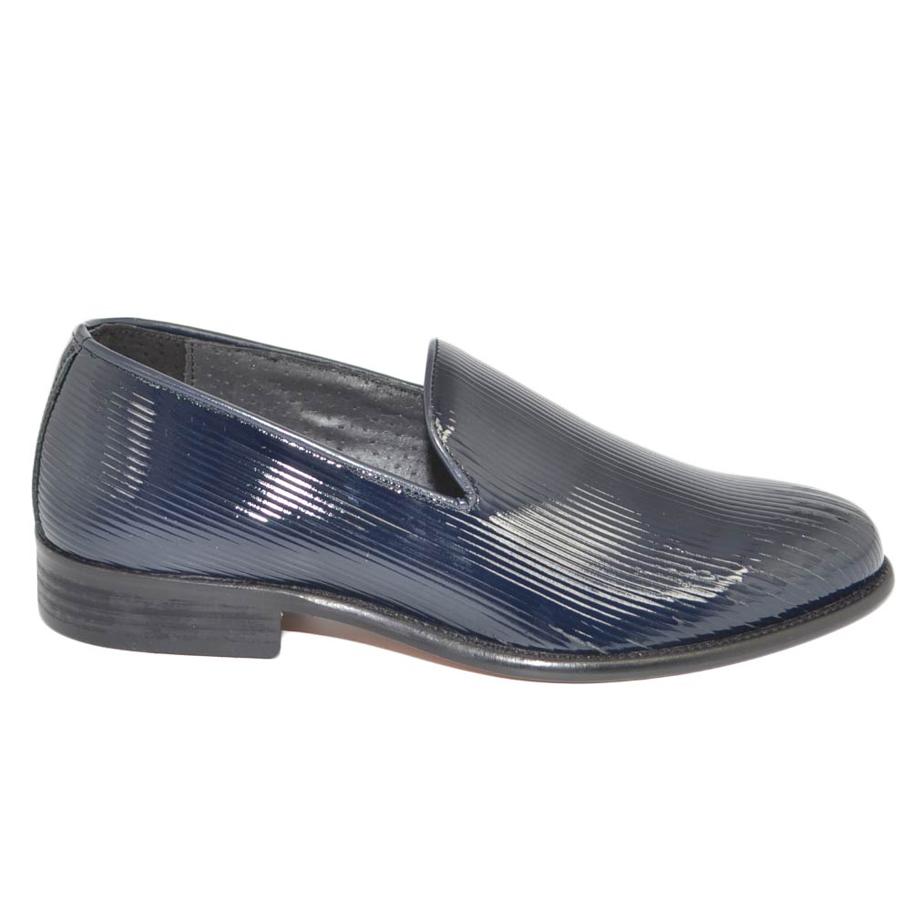 Mocassini uomo slip on classico vera pelle lucida blu striatura vernice fondo vero cuoio antiscivolo cerimonia dandy.