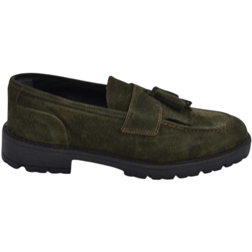 Scarpe uomo mocassino con bendina e bon bon verde in vera pelle scamosciata business fondo gomma zigrinato alto