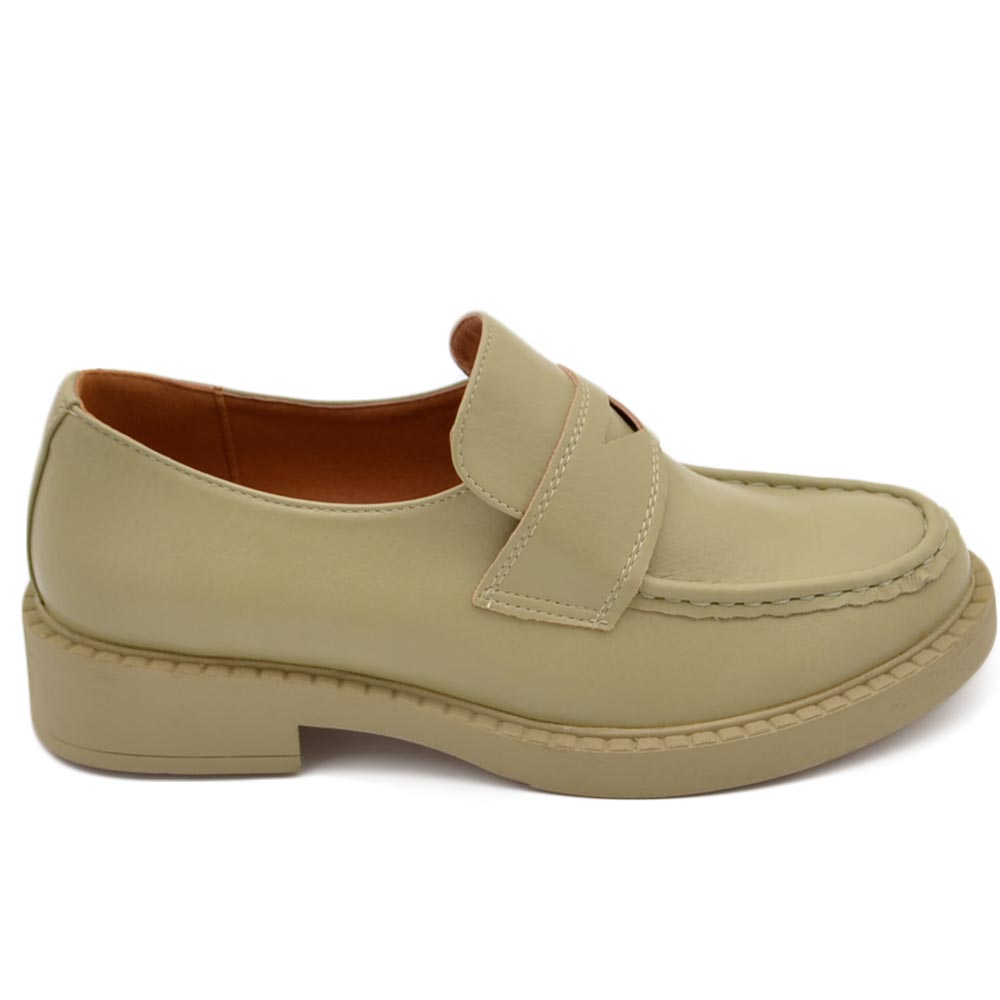 Mocassini donna college verde salvia pelle morbida con bendina suola gomma light moda tendenza.